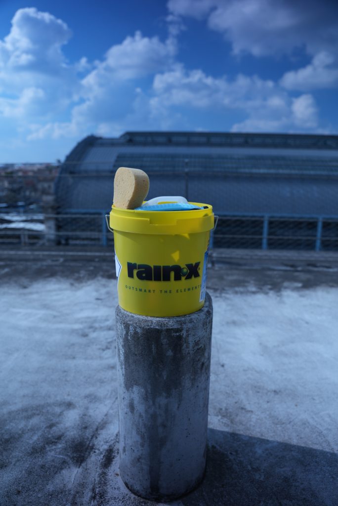 Bucket Rain-X